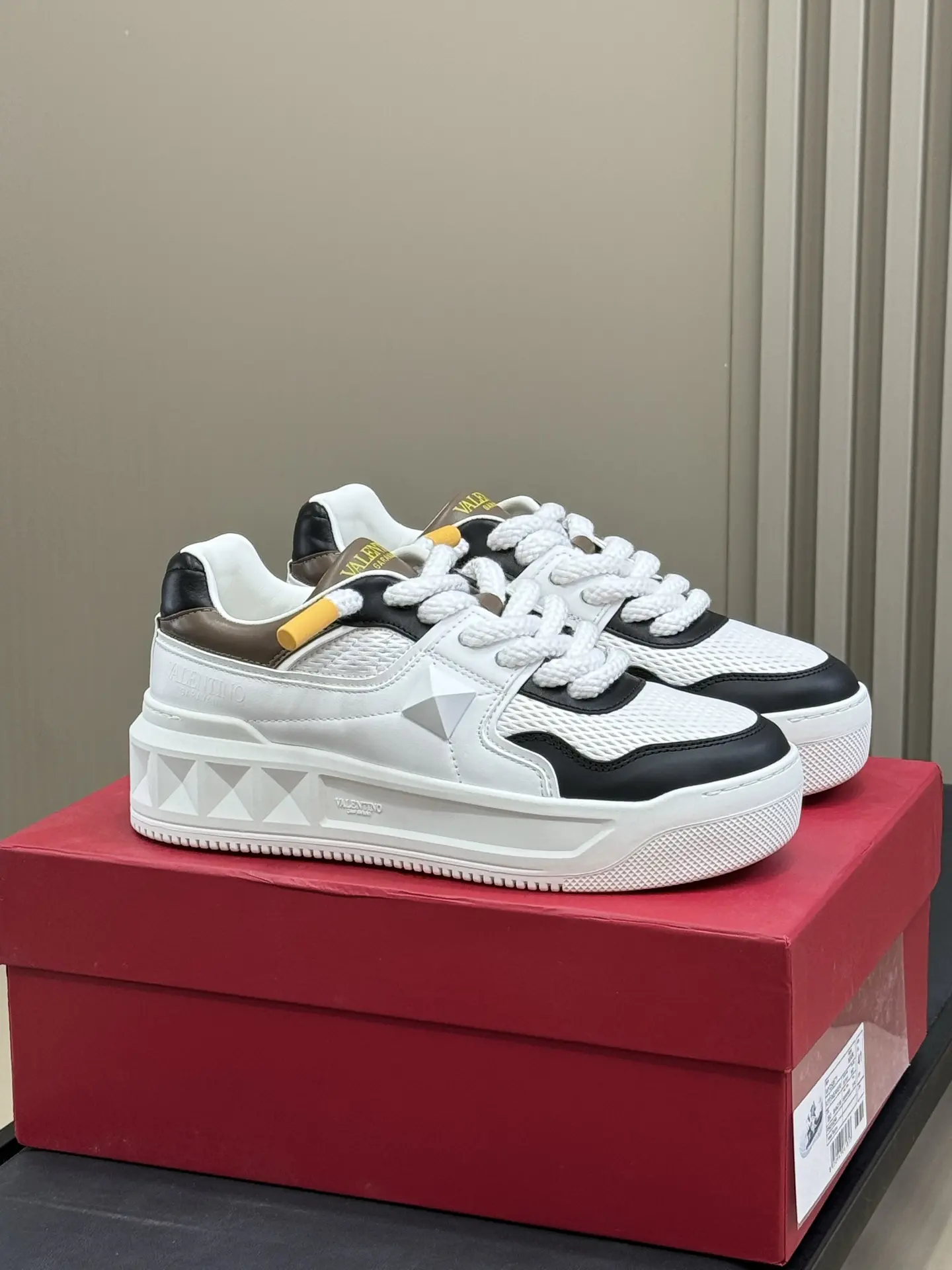 Giày Nữ Valentino